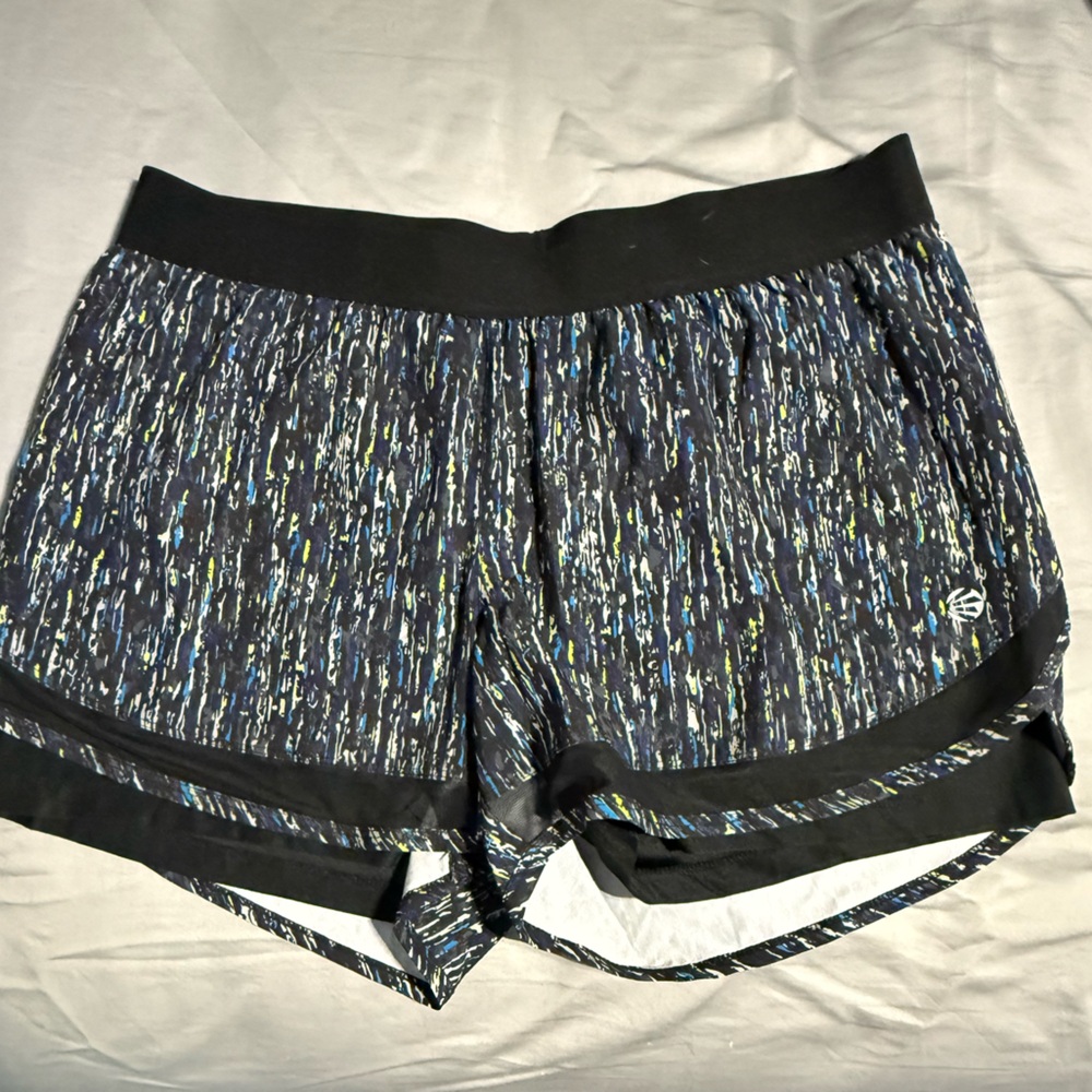 Impact by Jillian Michaels Stylish Women's multicolor Pattern Shorts